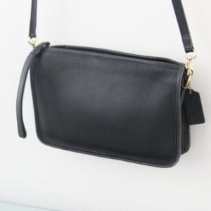 Classic Coach Crossbody Black Bag